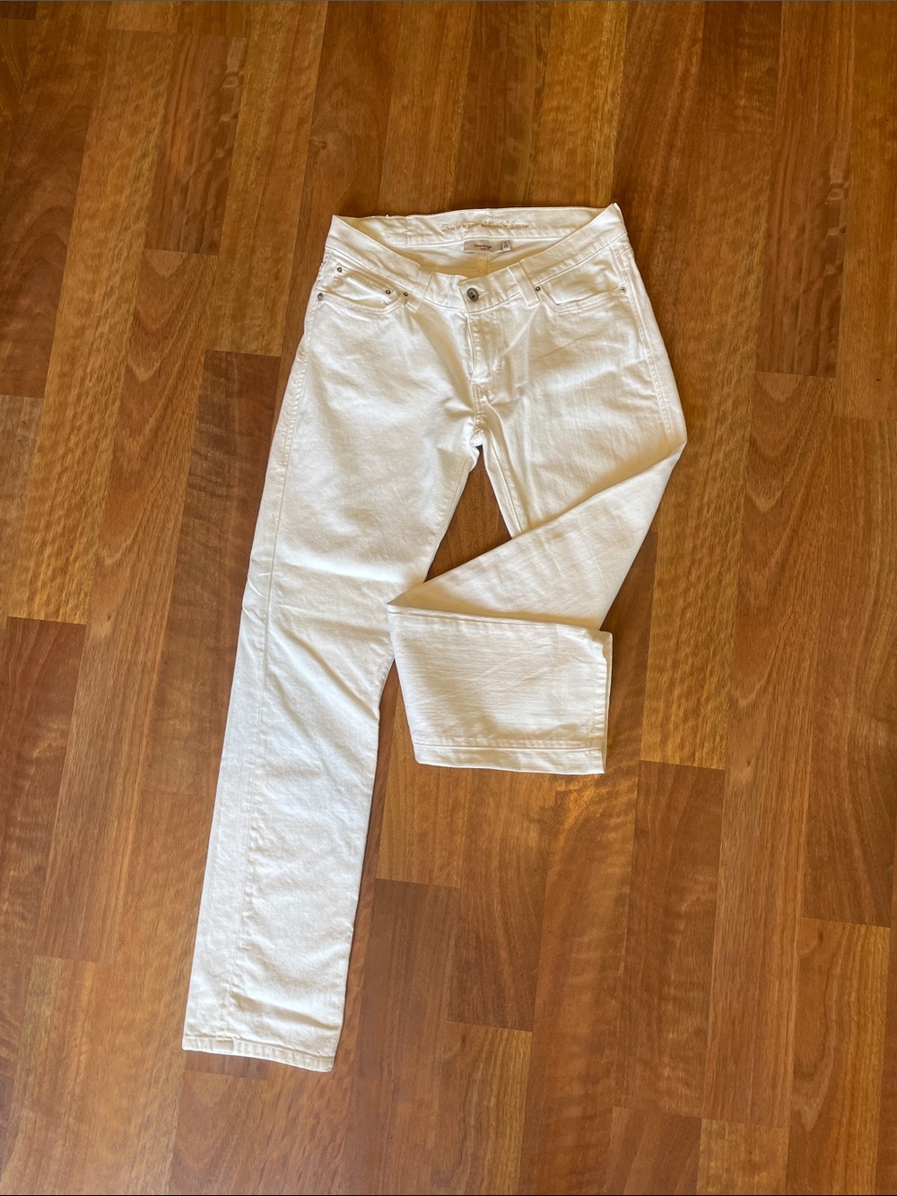 White Levi's tilted Straight-Leg Jeans 523